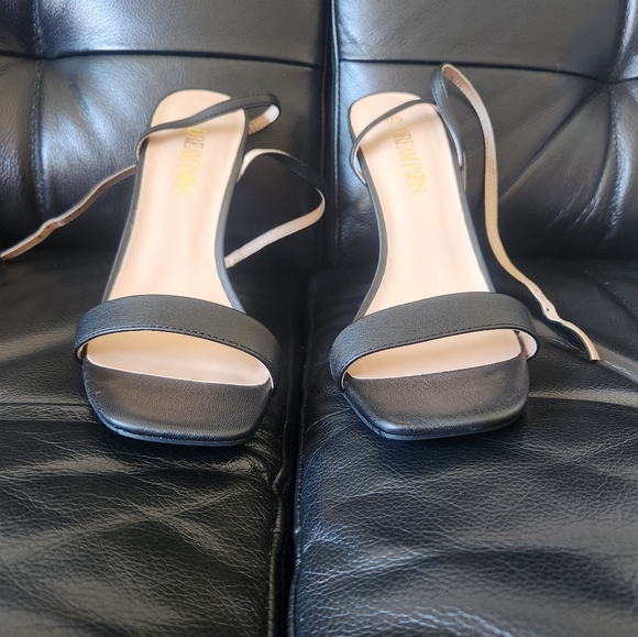 Dream Pairs Ankle Strap Stiletto Heels - Picture 2 of 4